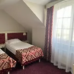 Sobienie Krolewskie 4* Sobienie Szlacheckie