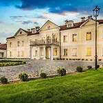 Sobienie Krolewskie Hotel 4*