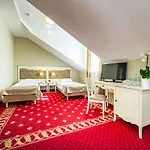Hotel Sobienie Krolewskie Sobienie Szlacheckie