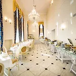 Hotel Sobienie Krolewskie