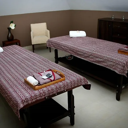 Hotel Sobienie Krolewskie