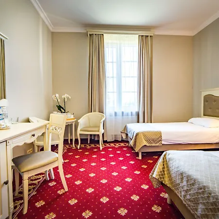 Hotel Sobienie Krolewskie