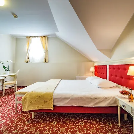 Sobienie Krolewskie 4*