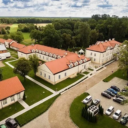 Sobienie Królewskie 4* Sobienie Szlacheckie