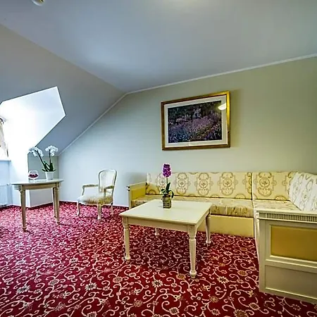Sobienie Krolewskie 4*