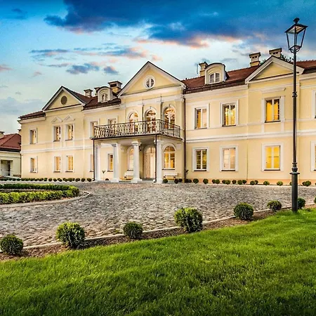 Sobienie Krolewskie Hotel 4*