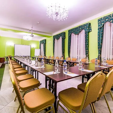Resort Sobienie Krolewskie Sobienie Szlacheckie