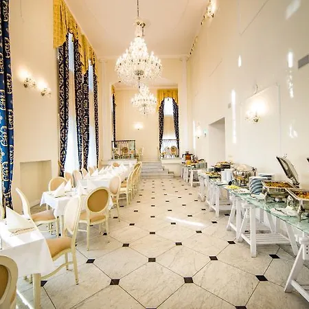 Resort Sobienie Krolewskie