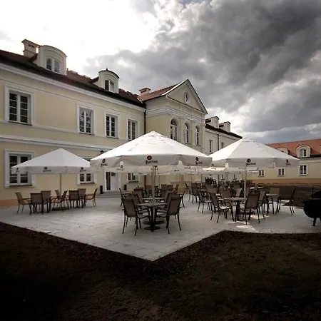 Sobienie Krolewskie Отель 4*