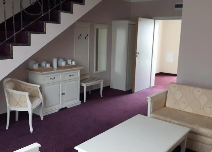 Sobienie Królewskie Hotel