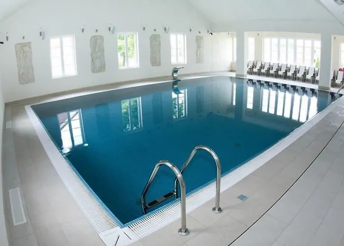 Hotel Sobienie Krolewskie 4*