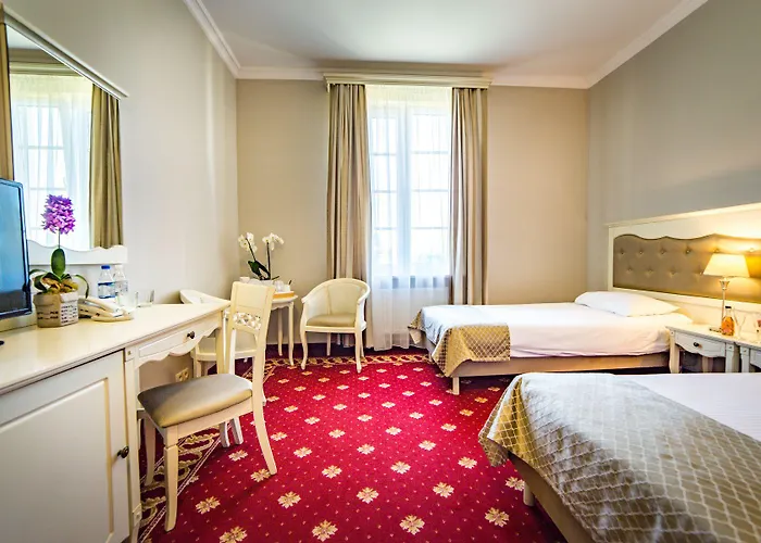 Hotel Sobienie Królewskie