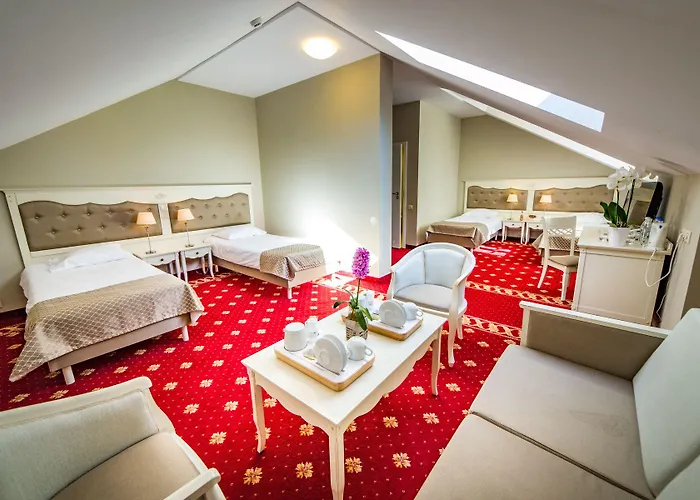 Sobienie Królewskie 4* Sobienie Szlacheckie