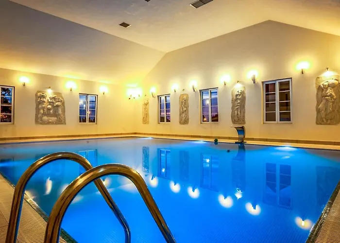 Sobienie Królewskie Hotel