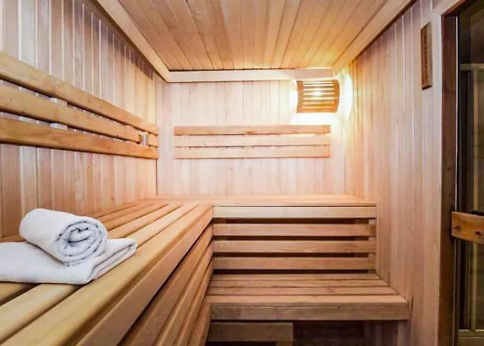 Sobienie Królewskie 4*