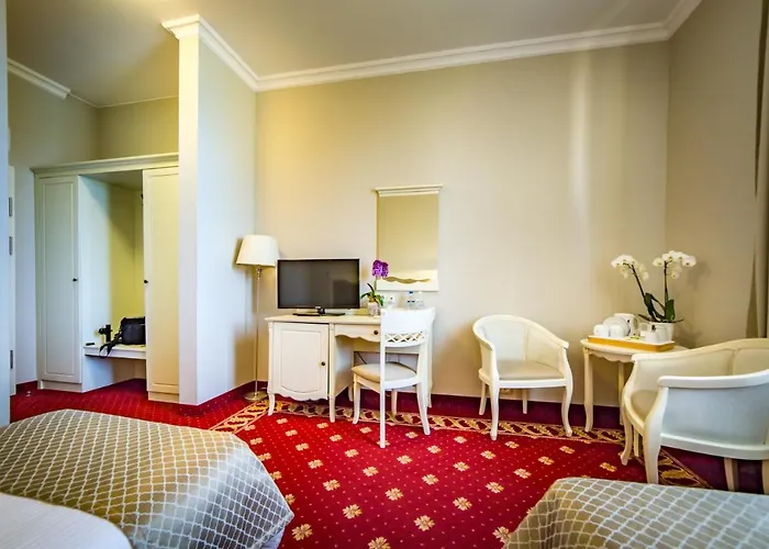 Sobienie Królewskie Hotel 4*