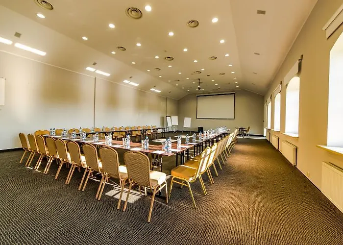 Sobienie Królewskie 4* Sobienie Szlacheckie