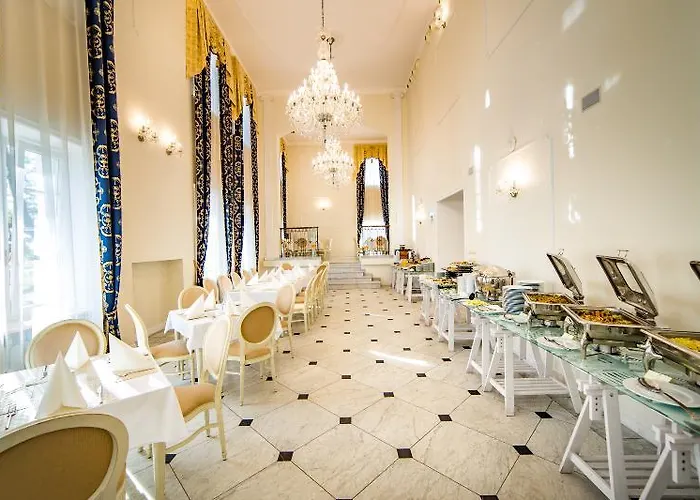 Hotel Sobienie Krolewskie